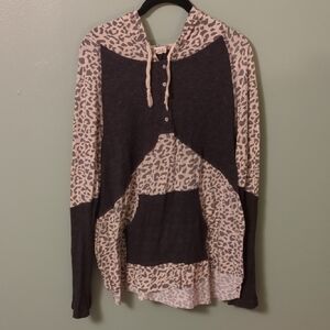 POL Cream and Gray Long Sleeve Top